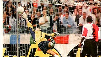 Eredivisie: «Στραβοπάτησε» η Τβέντε