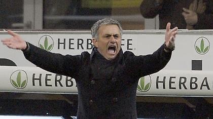 Μουρίνιο: «Μόνο με έξι παίκτες θα χάναμε»