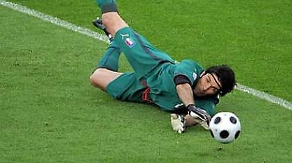 Ετοιμάζει βαλίτσες για Μάντσεστερ ο Μπουφόν