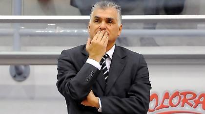 Α1: Με τον κόσμο στο πλευρό του