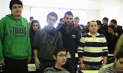 Από τα ταπί στα… θρανία