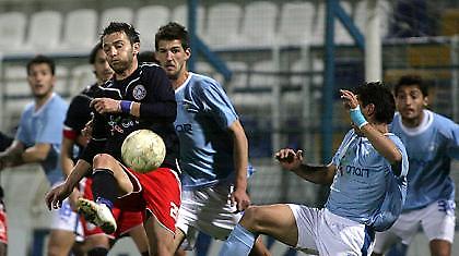 «Μπλόκο» στη Νίκαια για Κέρκυρα