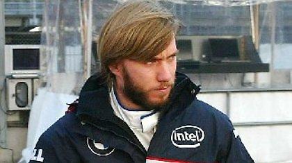 Στην Mercedes o Χάιντφελντ