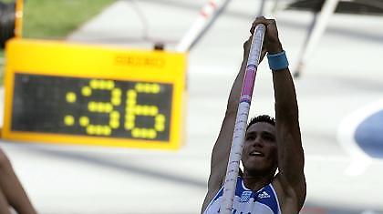 Παντού πρώτος…