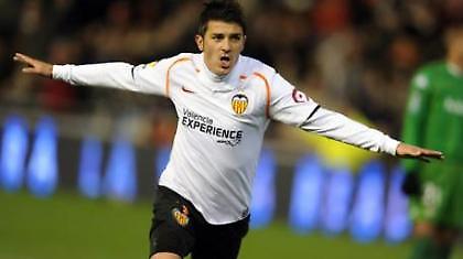 Ο Βίγια σκοράρει και… πίσω από το τέρμα! (video)