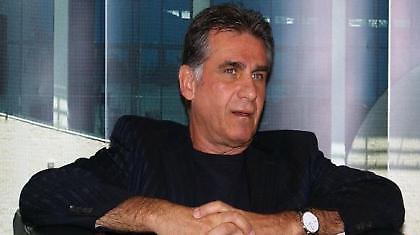 «Πλακώθηκε» σε αεροδρόμιο ο Κεϊρόζ!