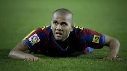 Τρεις εβδομάδες εκτός ο Άλβες!