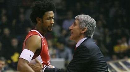 Κατσάδα από Γιαννάκη, στροφή σε Τσιμπόνα