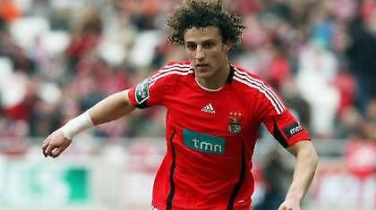 Κοιτάει τον Νταβίντ Λούις η Ρεάλ! (video)