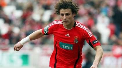 Κοιτάει τον Νταβίντ Λούις η Ρεάλ! (video)