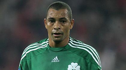 Ο Ζιλμπέρτο επιστρέφει, ο Νιόπλιας τρίβει τα χέρια του