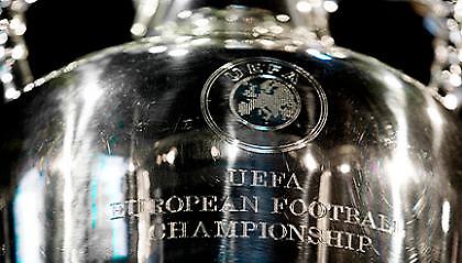 Κατατέθηκαν oι τρεις υποψηφιότητες για το Euro 2016