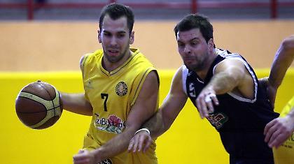 Τζιβελέκας: «Ευτυχώς όλα πήγαν καλά με τον Βασιλόπουλο»