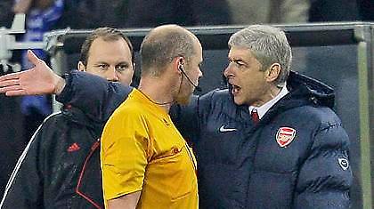 Βενγκέρ: «Δεν καταλαβαίνω το διαιτητή»