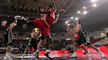 Αδειάζουν οι δρόμοι