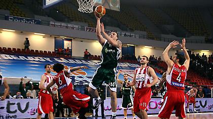 Live: Ολυμπιακός-Παναθηναϊκός 68-64 (Τελικό)