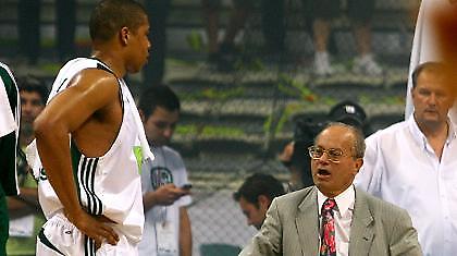 Με Θανάση, χωρίς Μπατίστ