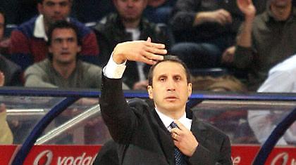 Μπλατ: «Πρέπει να είμαστε σταθεροί»