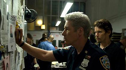 Οι νικητές του διαγωνισμού - avant premiere της “Σκοτεινής Πλευράς του Νόμου”