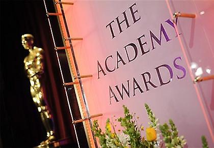 Το κόκκινο χαλί στρώνεται...