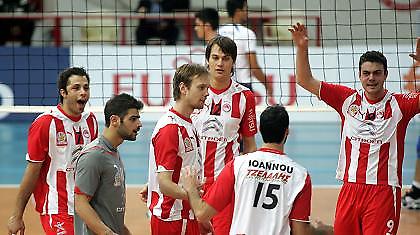 Άνετες νίκες για Ολυμπιακό, Ηρακλή