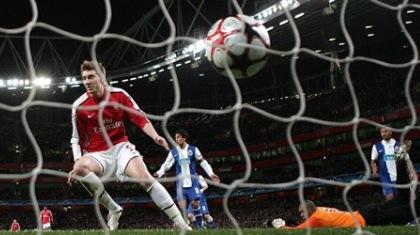 Πεντάμορφη Άρσεναλ… μάγεψε τους «δράκους»!