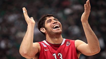 Αλλάζει αριθμό στη φανέλα ο Βασιλόπουλος