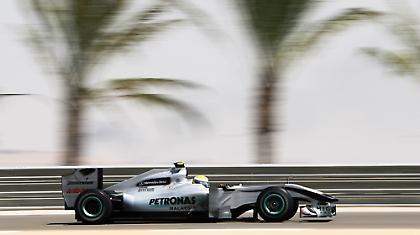 Ταχύτερη η Mercedes του Ρόσμπεργκ