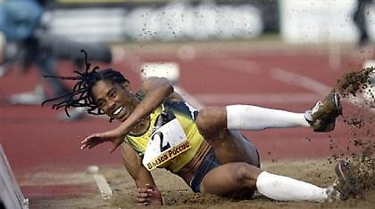 Εκτός Λαβιλενί, Τζιμπιλίσκο, Μακ, Αλντάμα