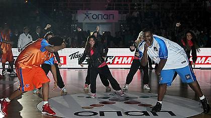 Τσίλντρες και Σχορτσανίτης χορεύουν Rn'B (video)