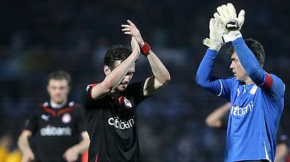 Με το κεφάλι ψηλά