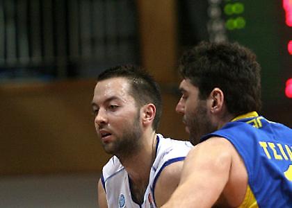 A1: Πολλά προβλήματα για Σκουρτόπουλο