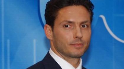 «Άκυρο» από τον γιο στον πατέρα Μπερλουσκόνι