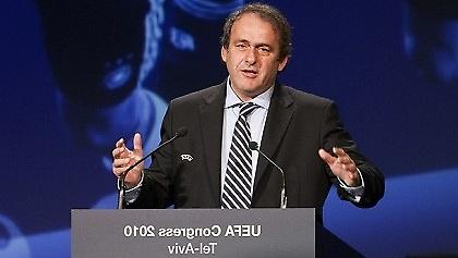 Στηρίζει και... συνεχίζει ο Πλατινί