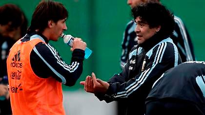 Μέσι: «Ούτε σε χίλια χρόνια δεν φτάνω τον Μαραντόνα»