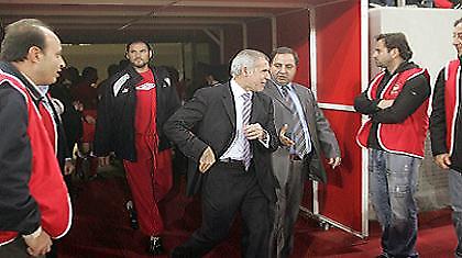 Ο Αναστό, ο Δώνης και οι άλλοι