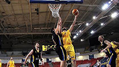 Νίκησε ΑΕΚ και προβλήματα το Μαρούσι