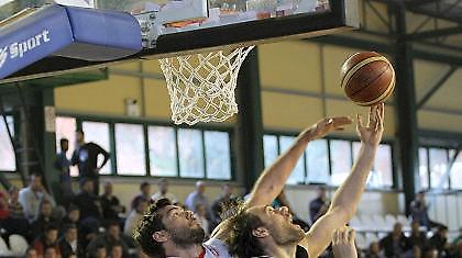 Α2: Νίκες για το δίδυμο κορυφής