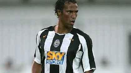 Σφαλιάρα στον Ζεμπινά από οπαδό της «Κυρίας»