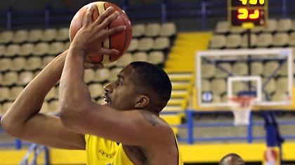 Α1: Επιστροφή στις προπονήσεις, εξετάσεις για Άρνολντ