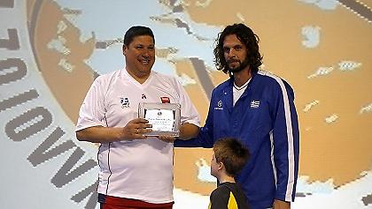 Για πάντα «μπέμπης»