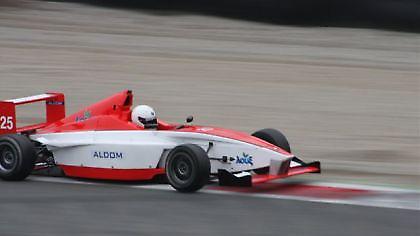 Στις πρώτες θέσεις ο Κατσίνης