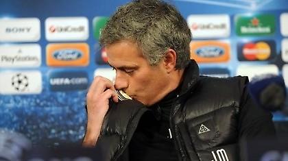 Μουρίνιο: «Μόνοι μας και όλοι τους»!