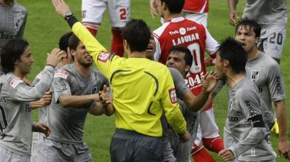 Ο χειρότερος διαιτητής της χρονιάς! (video)