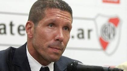 Ένας πρώην «πράσινος» έδιωξε τον Σιμεόνε (vid)