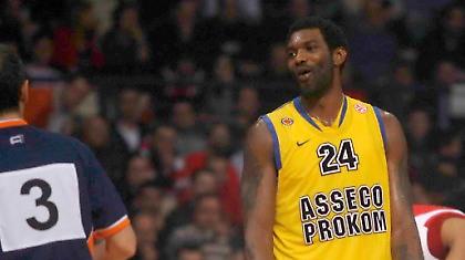 Οι οπαδοί της Πρόκομ αποθέωσαν τον Γουντς  (video)