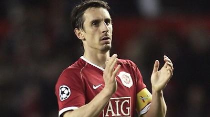 Νέβιλ: «Δεν μπορούμε να περιμένουμε τον Ρούνεϊ»