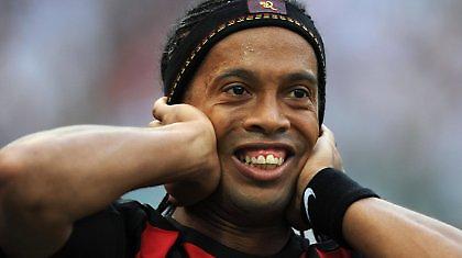 Πρόκληση η Αγγλία για τον Ροναλντίνιο