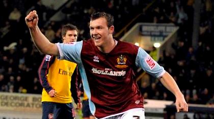 Σηκώθηκε κι έφυγε!