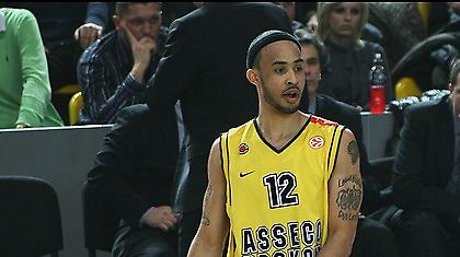 Κλείνει στην Κάχα Λαμποράλ ο Λόγκαν